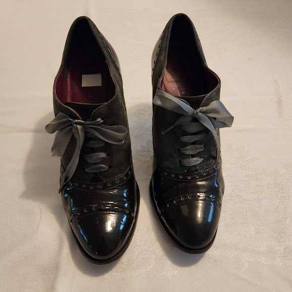 Size 10B Coach 3.5" High Heels Suede & Patent Leather Ribbon Laced Oxfords Italy - Picture 3 of 9